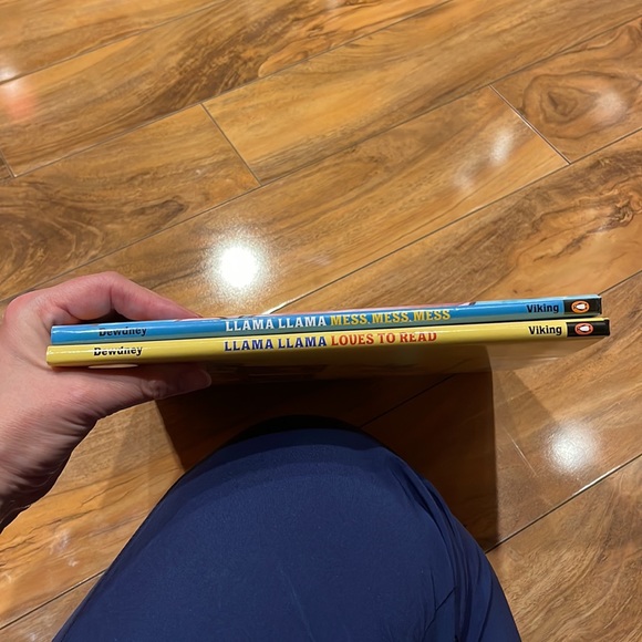 Lot of Two new llama llama hardback books by Anna Dewdney - Picture 5 of 11